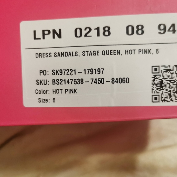 Nib wrap arouund heels moving sale any 2 for 20 - Picture 3 of 4